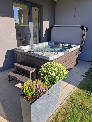 Venku se nám pěkně ochladilo, takže je ideální čas roztopit vířivku!🔥 A jaká je Vaše ideální představa víkendu?😍 #amrelax