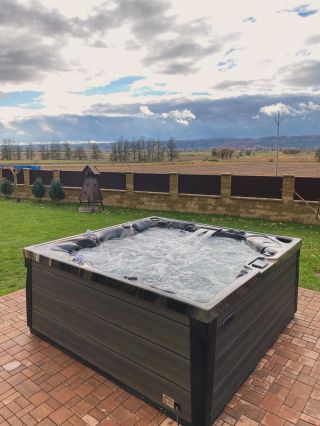 Toužíte po pořádném relaxu s rodinou či partičkou kamarádů? V tom případě je vířivka Ontario pro Vás tou správnou...