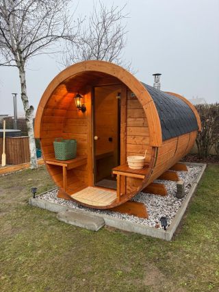 Znáte lepší způsob, jak vypnout hlavu od předvánočního shonu? My teda ne!☝🏼 Rozpálená sauna je ten nejlepší recept na...